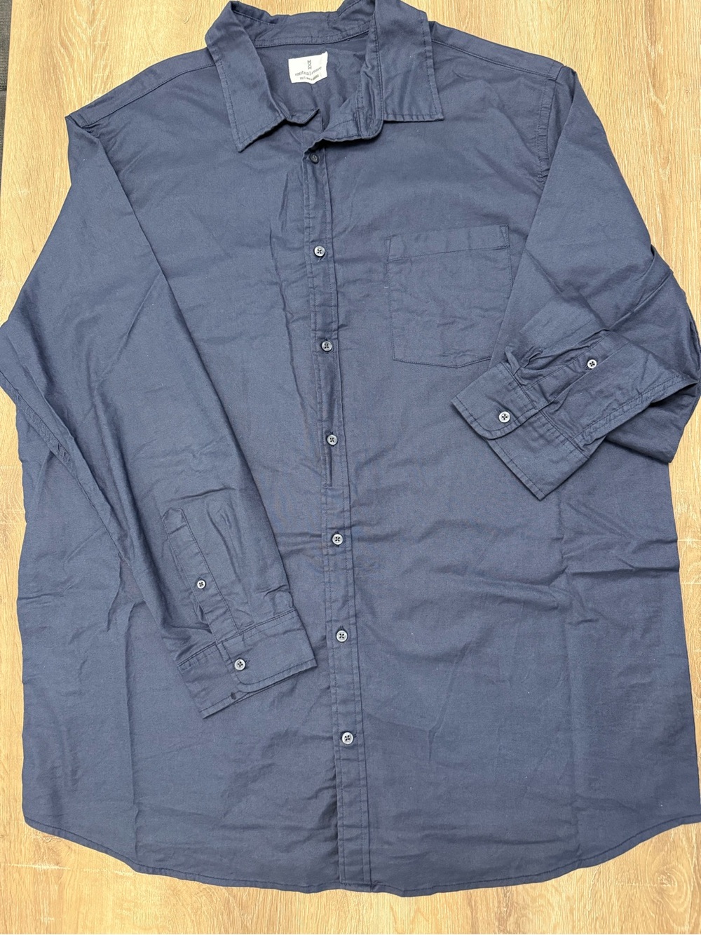 Men's Casual Button-Down Shirt in Navy - Classic Long Sleeve